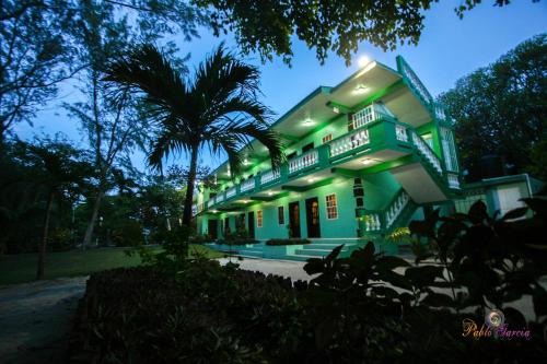 Фотография гостиницы Belize Budget Suites