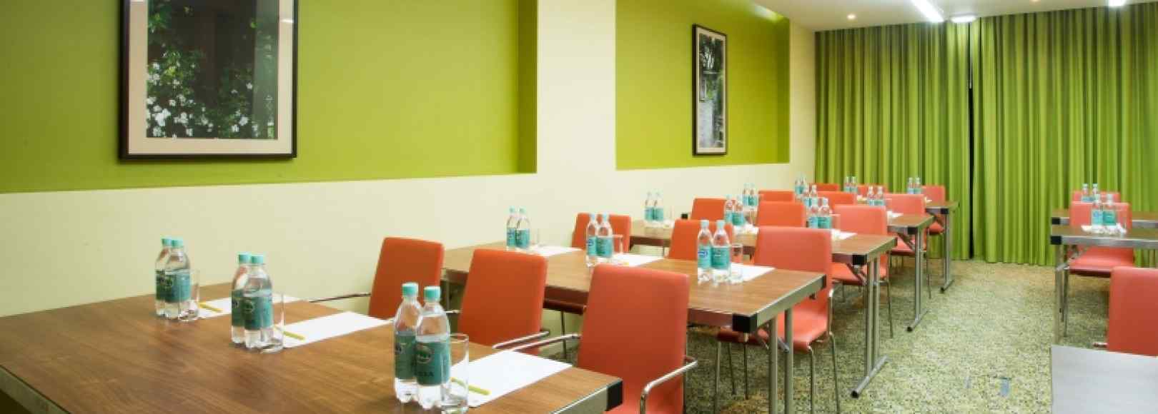 Фотография конференц-зала Ива