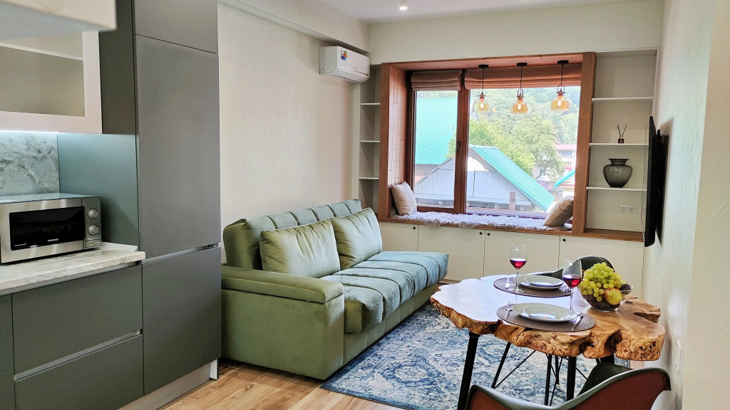 Фотография квартиры Апартаменты с выделенной спальней и видом на горы в центре Красной Поляны