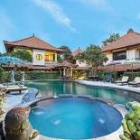 Фотография базы отдыха Royal Tunjung Hotel & Villa Legian