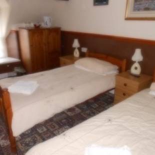 Фотографии гостиницы
Dinorben Arms Hotel