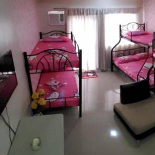 Фотографии апарт отеля
Jen's Apartment