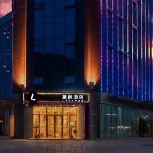 Фотографии гостиницы 
            Lavande Hotel Yibin University City Exhibition Center
