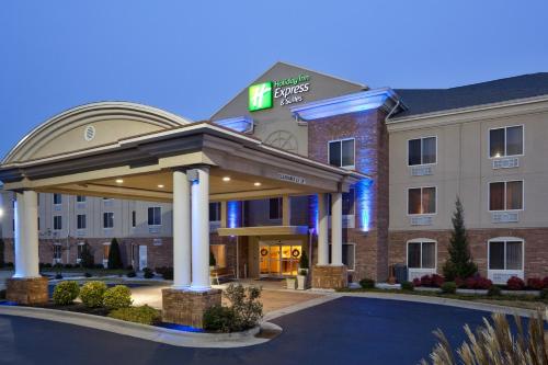 Фотография гостиницы Holiday Inn Express Hotel & Suites High Point South, an IHG Hotel