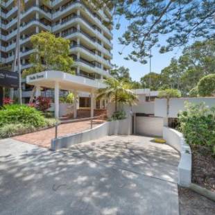 Фотографии гостиницы 
            Pacific Towers Beach Resort