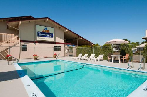 Фотография гостиницы Travelodge by Wyndham Courtenay BC