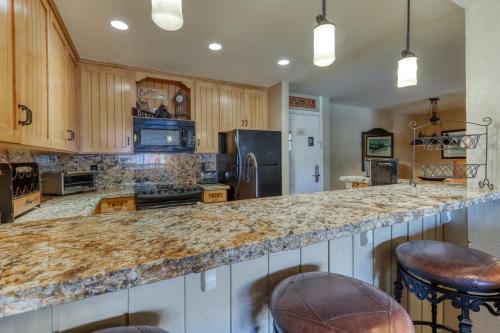 Фотография гостевого дома The Summit 72