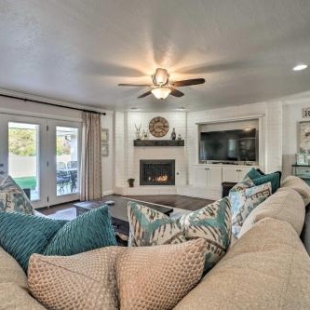 Фотография гостевого дома Casual Yet Elegant, Spacious NW Oklahoma City Home