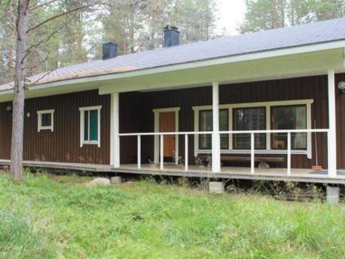 Фотография гостевого дома Holiday Home Oravanpesä
