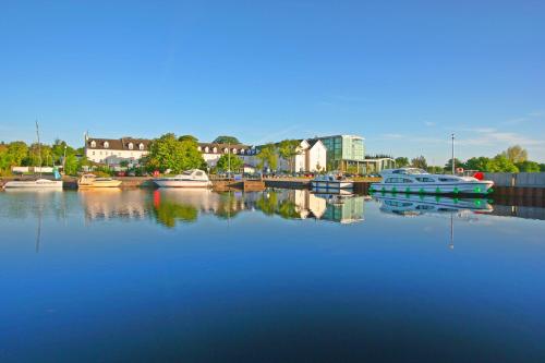 Фотография гостиницы Hodson Bay Hotel