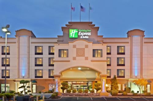 Фотография гостиницы Holiday Inn Express Hotel & Suites Tacoma, an IHG Hotel