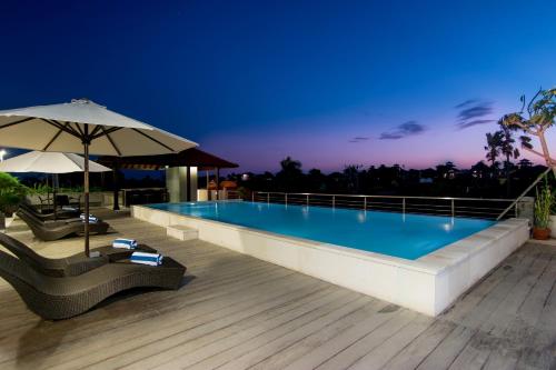 Фотография гостиницы Seminyak Square Hotel