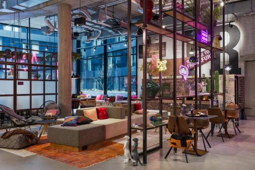 Фотография гостиницы Moxy Frankfurt City Center