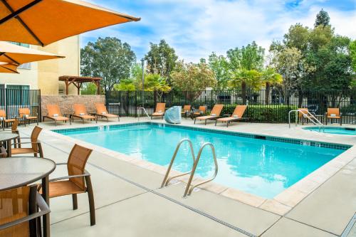 Фотография гостиницы Courtyard by Marriott Sacramento Cal Expo