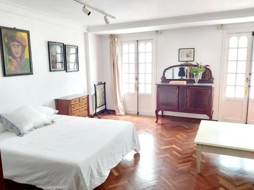 Фотография гостевого дома 6 bedrooms house with city view and terrace at A Coruna