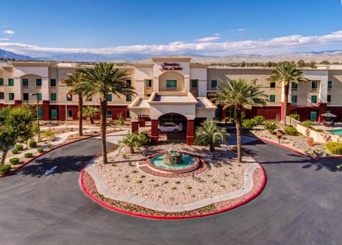Фотография гостиницы Hampton Inn & Suites Palm Desert