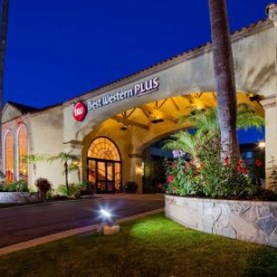 Фотография гостиницы Best Western Plus Newport Mesa Inn