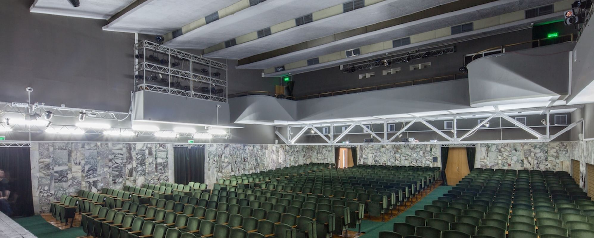 Фотографии концертного зала ДК им. Зуева Большой зал