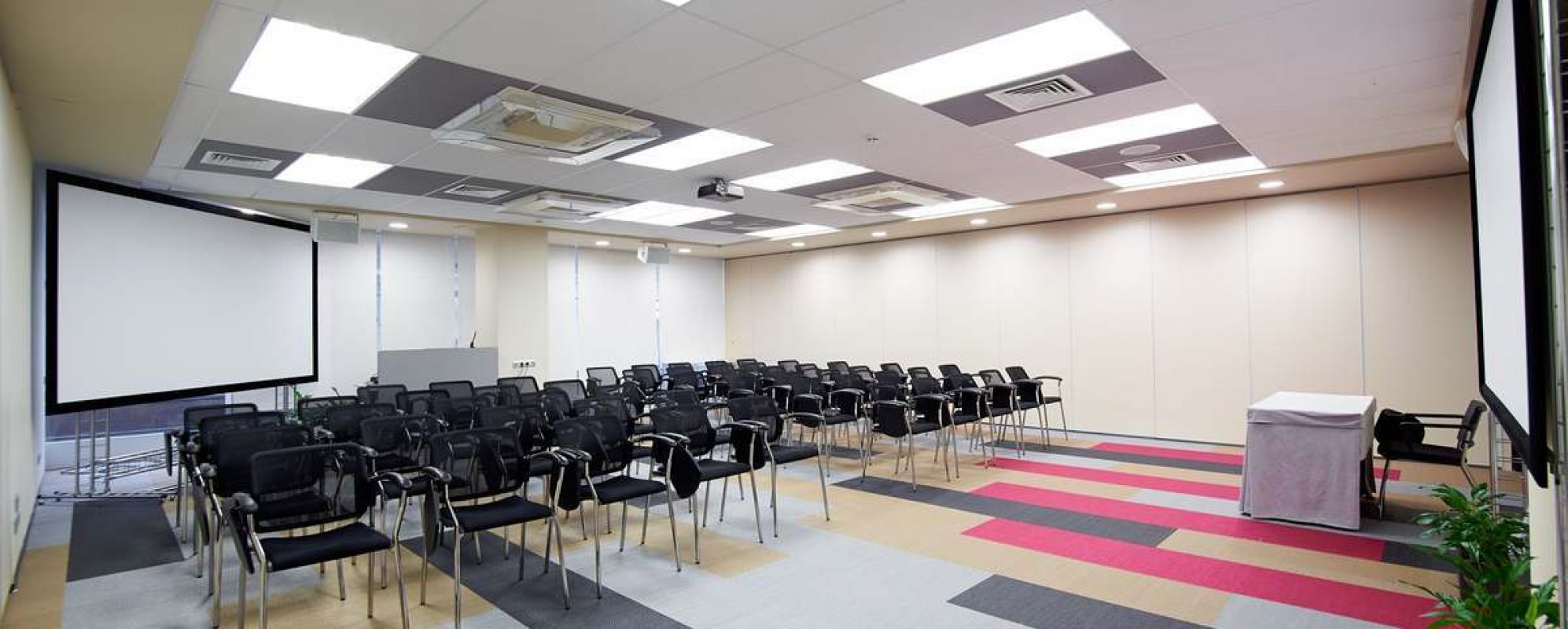 Фотографии конференц-зала КЦ ТехноПрогресс Аудитория №7