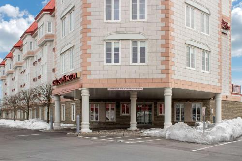 Фотография гостиницы Chateau Moncton Trademark Collection by Wyndham