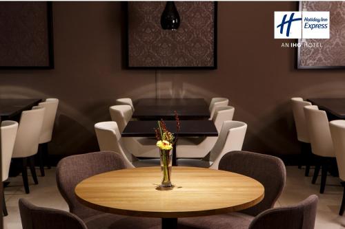 Фотография гостиницы Holiday Inn Express The Hague - Parliament, an IHG Hotel