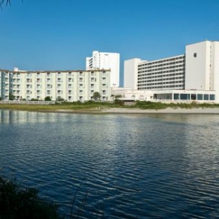 Фотография гостиницы Sands Beach Club by Capital Vacations