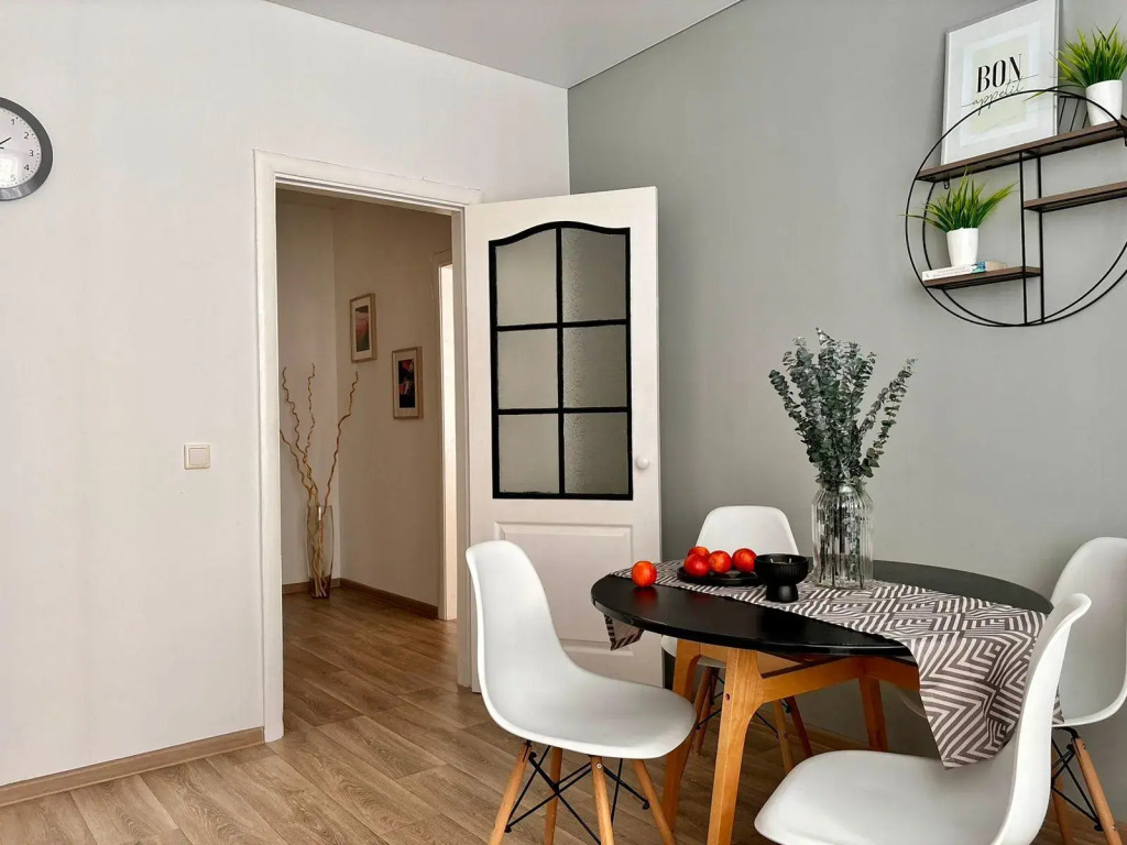 Фотография квартиры У Людмилы на улице 45-й Стрелковой Дивизии 106