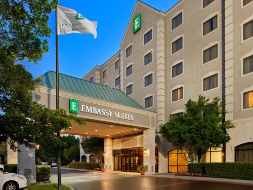 Фотография гостиницы Embassy Suites by Hilton Dallas Near the Galleria