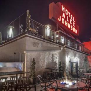 Фотография гостиницы Hotel Alex Johnson Rapid City, Curio Collection by Hilton