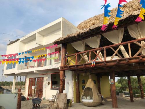 Фотография гостевого дома Luna Roja casa Frente al Mar y glamping