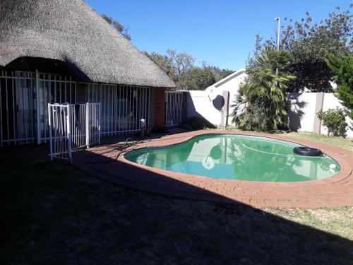 Фотография гостевого дома Caledon Overnight Rooms