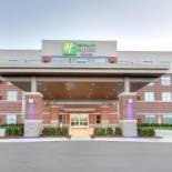 Фотография гостиницы Holiday Inn Express & Suites Plymouth - Ann Arbor Area, an IHG Hotel
