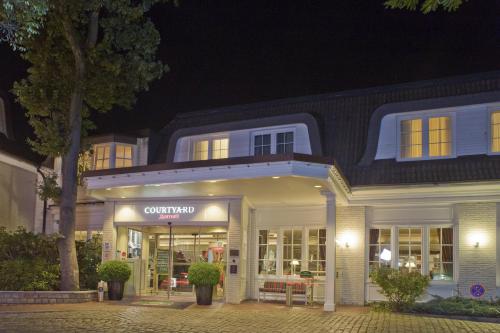 Фотография гостиницы Courtyard by Marriott Hamburg Airport