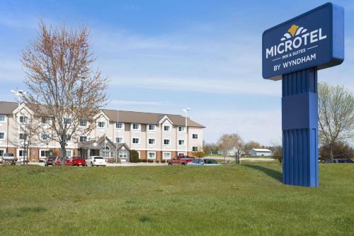 Фотография гостиницы Microtel by Wyndham Cedar Rapids/Marion