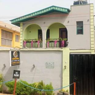 Фотографии мини отеля 
            StayCation Suites And Apartment