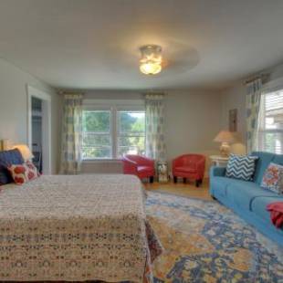 Фотографии гостевого дома
West Bremerton Cozy Home