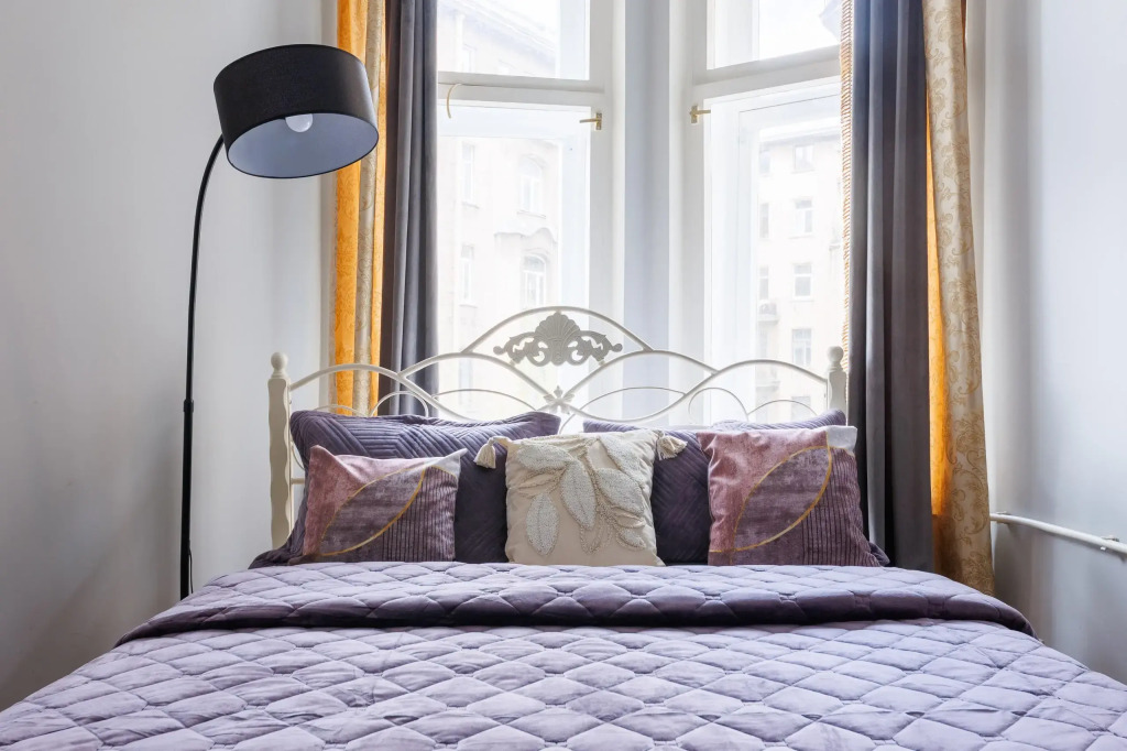 Фотография квартиры Апартаменты Лофт у Площади Восстания 2 спальни