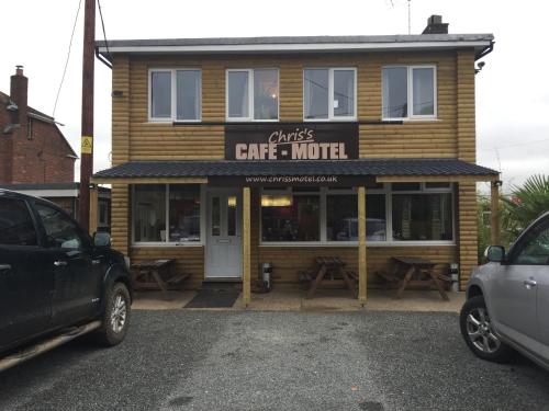 Фотография гостиницы OYO Chris's Motel