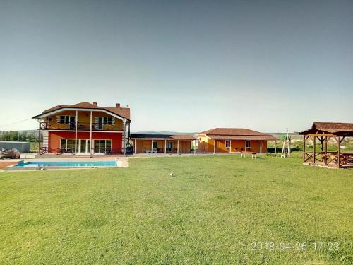 Фотографии гостевого дома
Усадьба-Винодельня Кантина