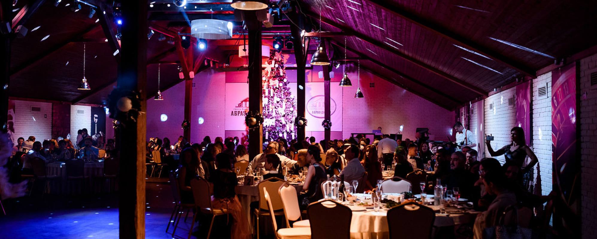 конгресс холл империал абрау дюрсо. абрау дюрсо зал винтаж. промышленная 19 конгресс - холл. конгресс холл абрау дюрсо. абрау дюрсо зал империал конгресс холл.