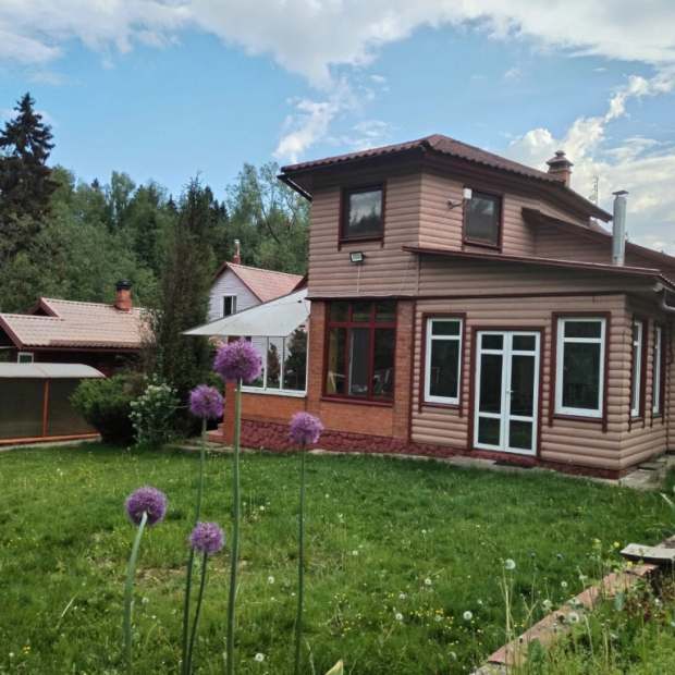 Фотографии Коттеджа 
            Частный дом Уютный жилой зимний в сказочно живописном месте