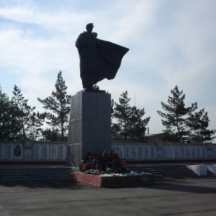 Фотография достопримечательности Мемориальный комплекс воинам, погибшим в годы Гражданской и Великой Отечественной войны