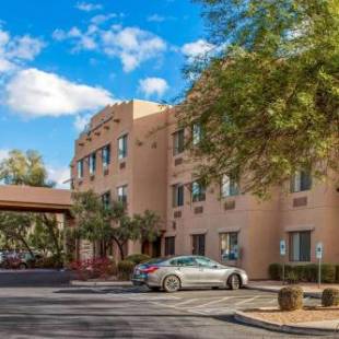 Фотографии гостиницы 
            Comfort Suites Old Town