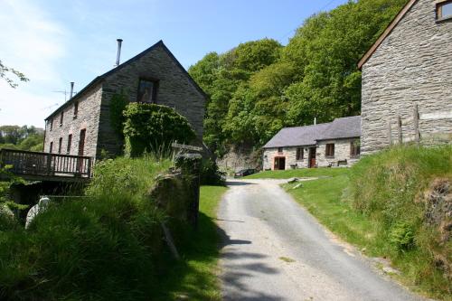 Фотография гостевого дома Troedyrhiw Holiday Cottages