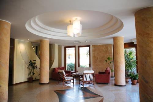 Фотография гостиницы Hotel Carlo Felice