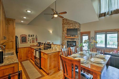 Фотографии гостевого дома
The Inn at Silver Creek Resort Retreat with Balcony!