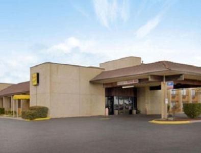 Фотография мотеля Travelodge by Wyndham Odessa