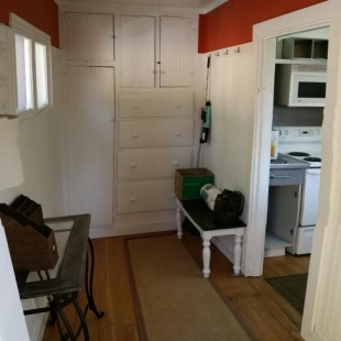 Фотография гостевого дома The Red Smarthouse King ❤ of Downtown W/D WiFi