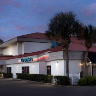 Фотографии гостиницы
Quality Inn Atlantic Beach-Mayo Clinic Jax Area