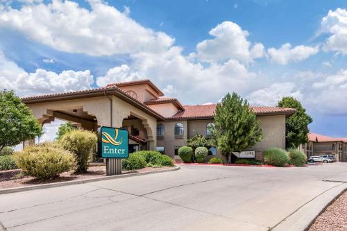 Фотография гостиницы Quality Inn & Suites Gallup I-40 Exit 20